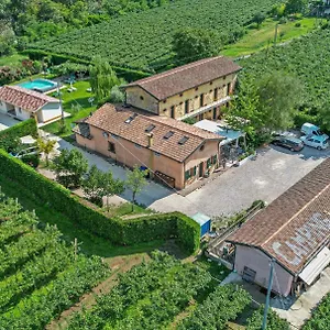 Revena Alloggio per agriturismo