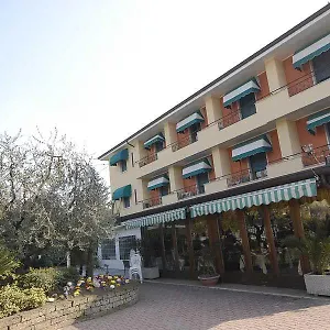 Otel Italia