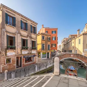 Gasthuis Casanova Ai Tolentini **