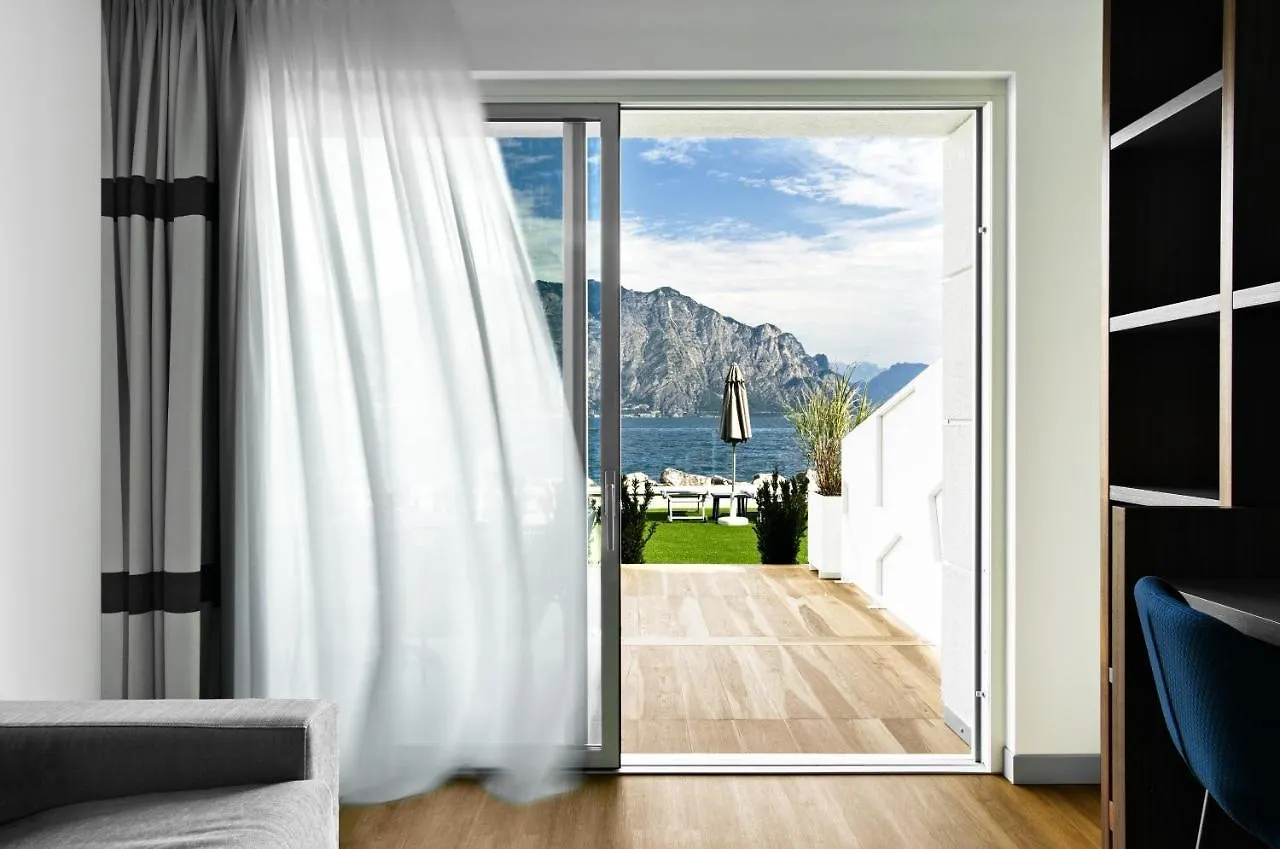 Hotel Castello Lake Front Malcesine Italy