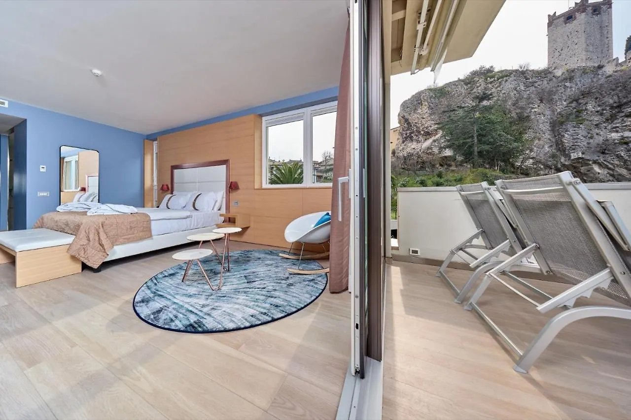 ****  Hotel Castello Lake Front Malcesine Italy
