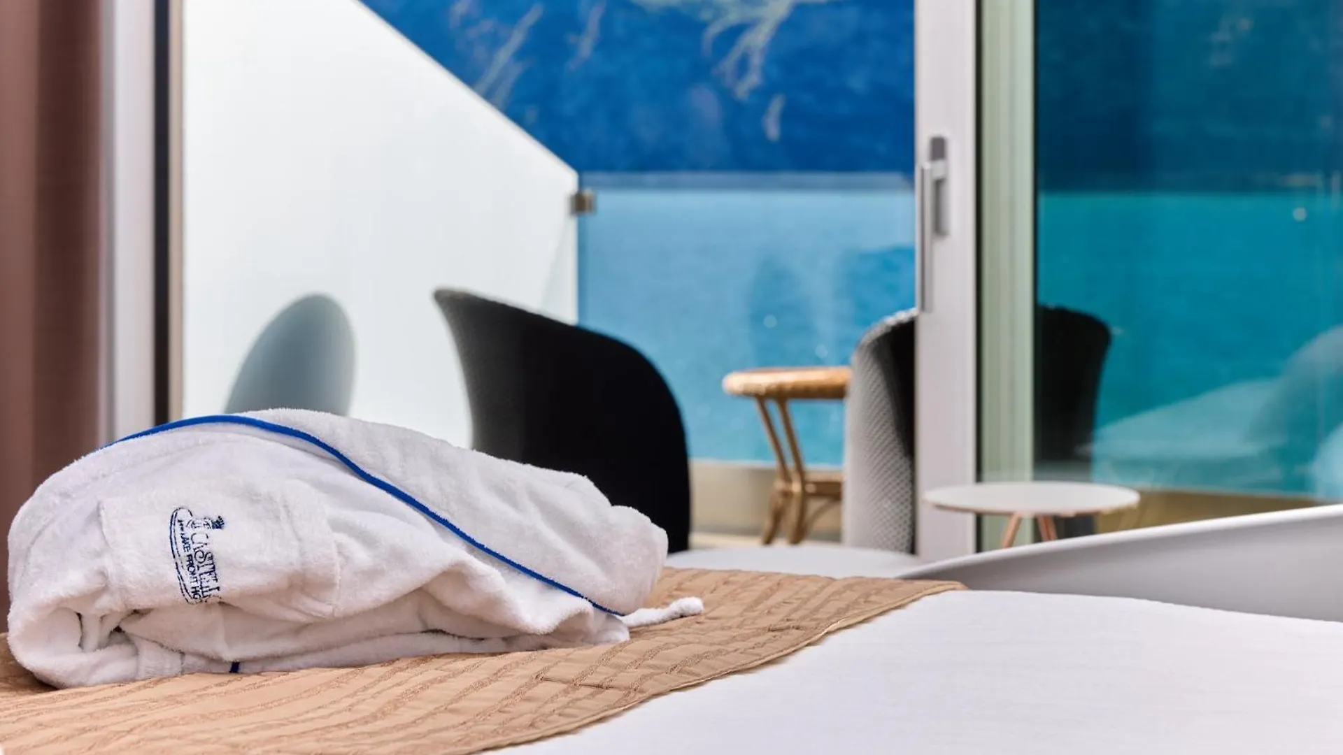 Hotel Castello Lake Front Malcesine 4*,