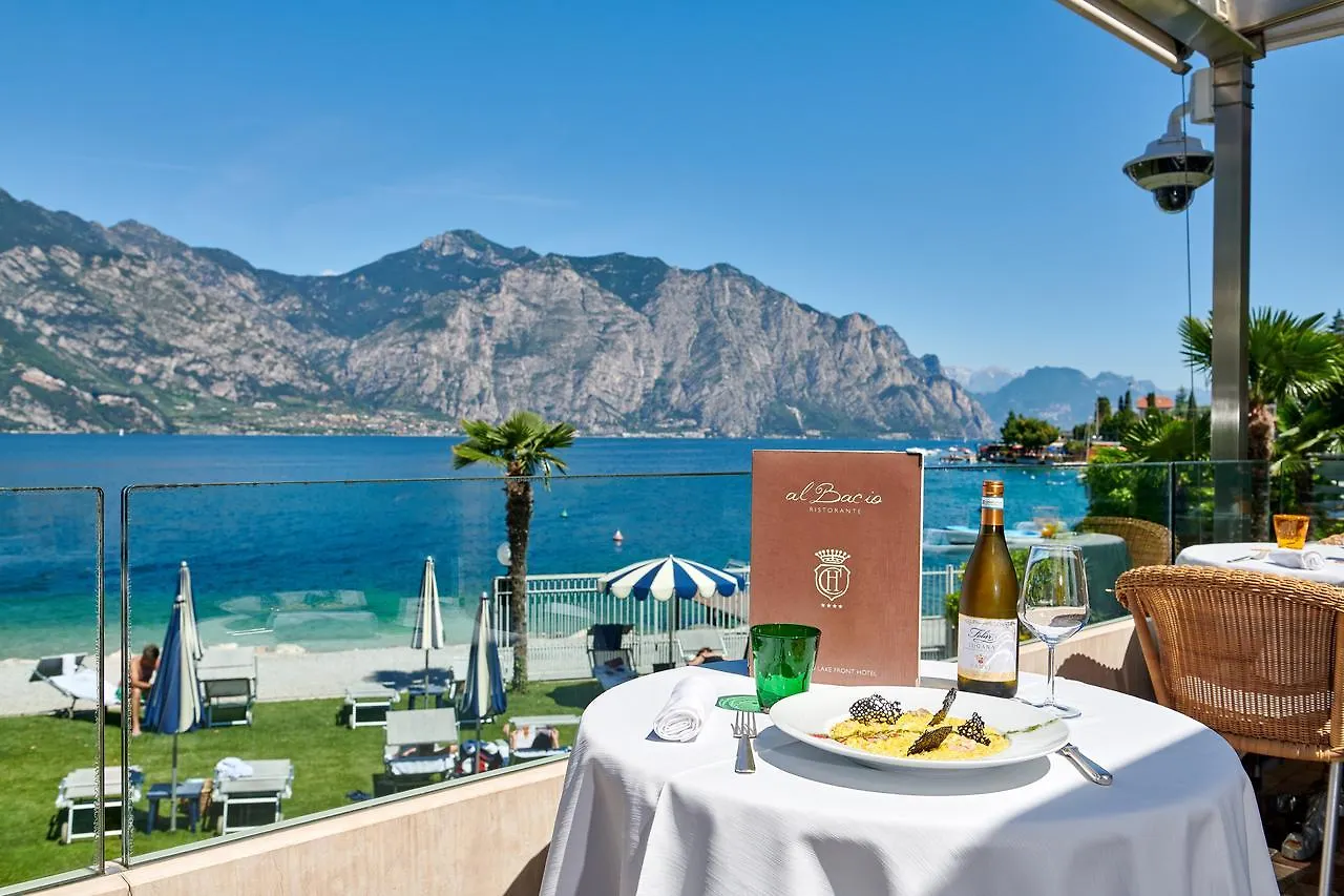 Hotel Castello Lake Front Malcesine 4*,
