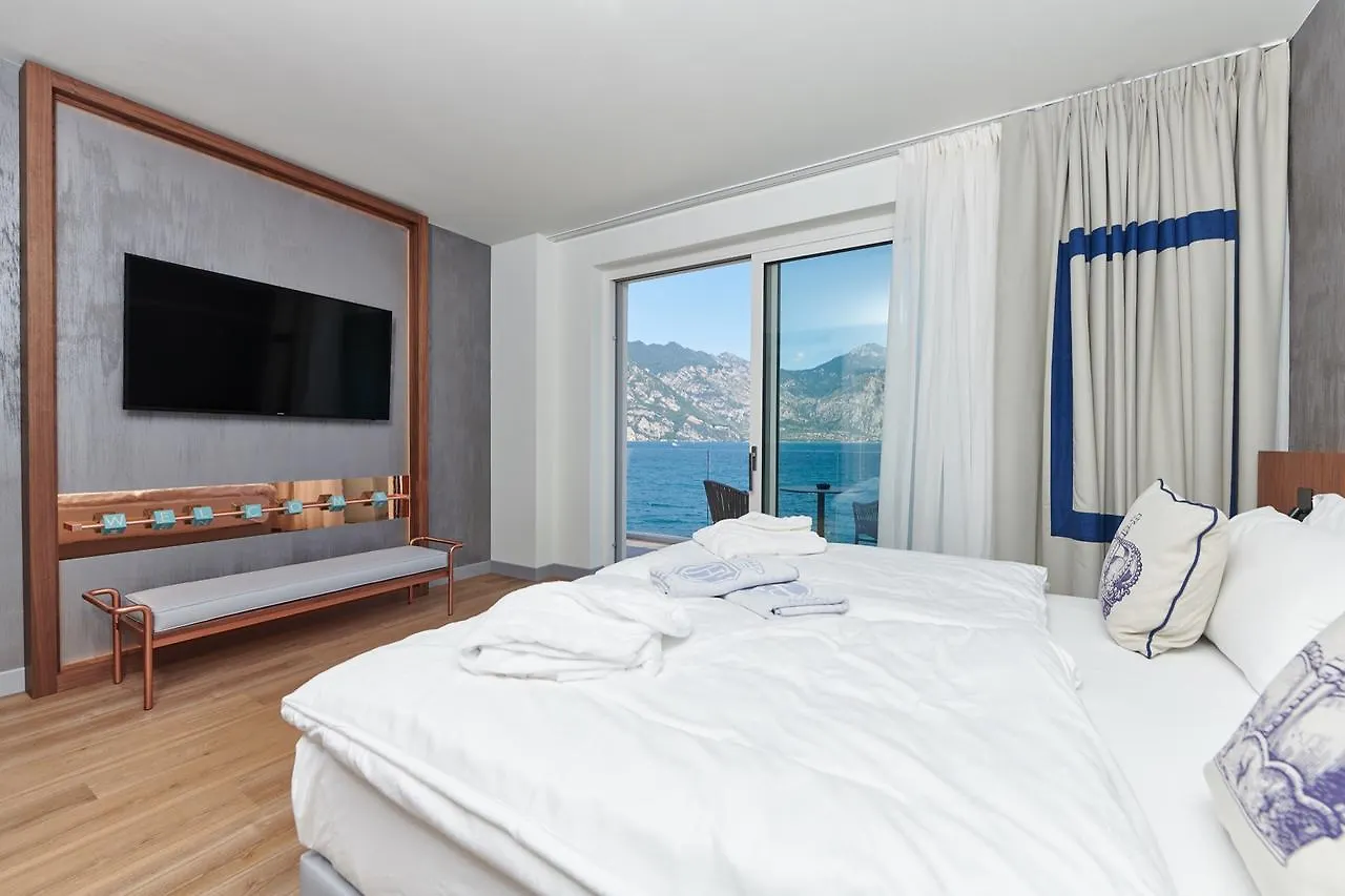 Hotel Castello Lake Front Malcesine